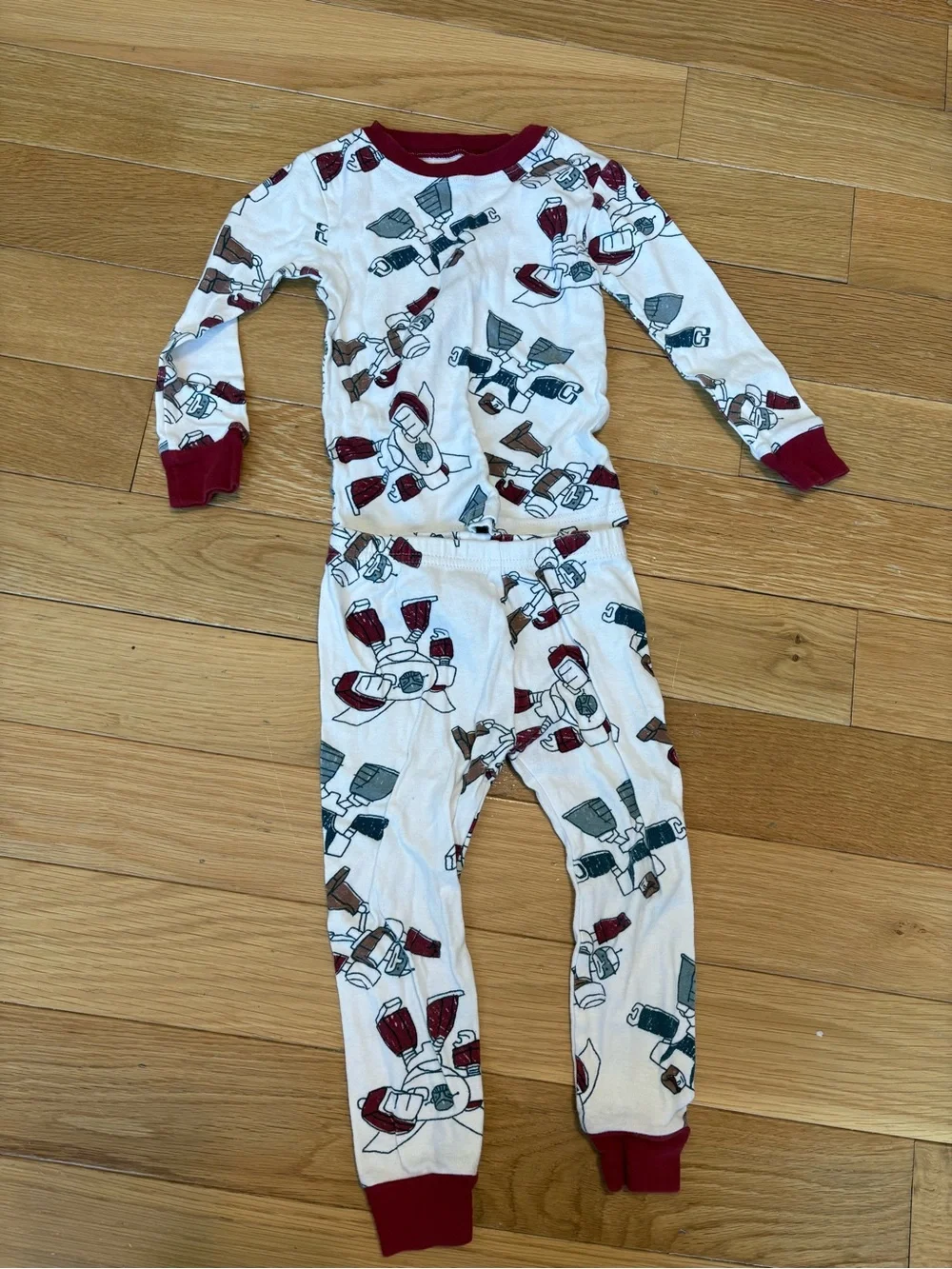 Lot of 10 Sets of Boys 2t Pajamas